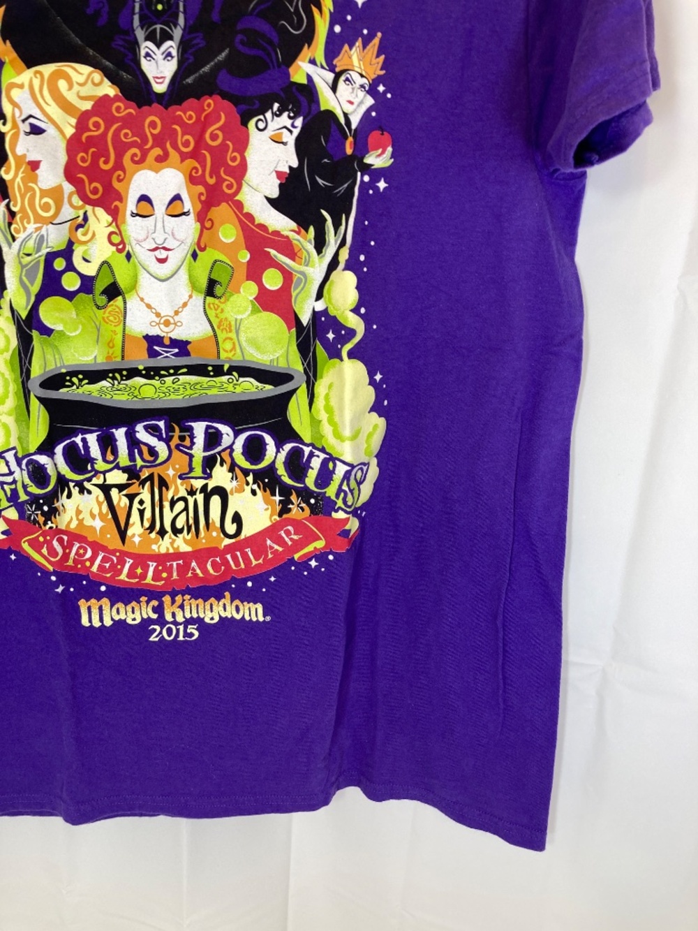 Disney Hocus Pocus Magic Kingdom Sz M Purple Short Sleeve Shirt 2015 MNSSHP - Picture 6 of 12